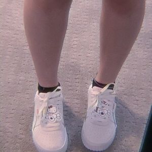 Hello Kitty Pumas